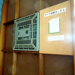 まあまあ綺麗な家具調こたつです。の画像