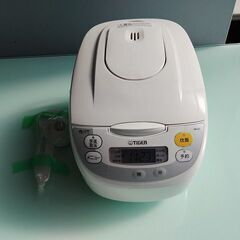 タイガー　JBH-G101　5.5合炊き　炊飯ジャー『中古良品』...