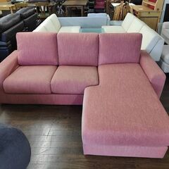 カウチ型布張りソファー　ピンク色『中古、色褪せ、小傷あり』の画像