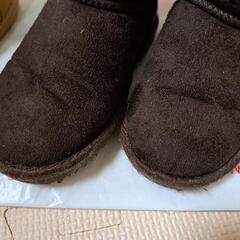 16cmカーズスノーブーツ16cmムートンブーツの画像