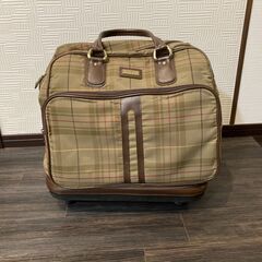 旅行バッグ・伸縮３段　40㎝×50㎝キャスター付き