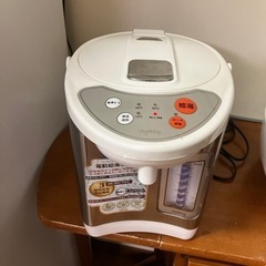 電気ポット！！必要な方いたらどうぞ。中旬以降に引き渡し希望。の画像
