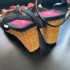 美品になります^ - ^銀座かねまつ　厚底サンダル　24.5cmの画像