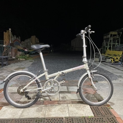 【Ｙ1268】折り畳み　DAHON 20インチ　後タイヤ新品　22，660円（防犯・税込）