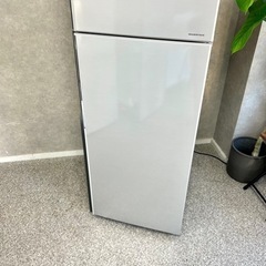 ☑︎ご成約済み🤝 HITACHI 大きめ2ドア冷蔵庫 230L✨ 大人のメタリックシルバー🔗 2019年製⭕️の画像