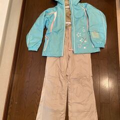 女の子　スキーウェア上下　140　手袋