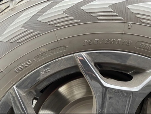 ランクル200系　ヨコハマタイヤ　アイスガード　G075 スタッドレスタイヤ　285/60R18 アルミホイール付き　
