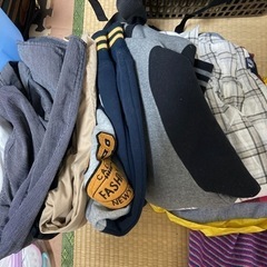 男性用の服の画像