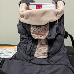【値下げ！】抱っこ紐 コンビ Combi 
箱、説明書ありの画像