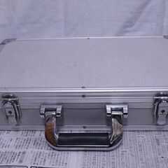 工具箱　中型銀色