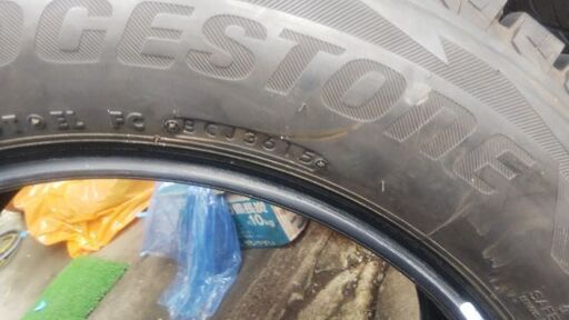 バリ溝 スタッドレス BS 225-60R17 高剛性 DM-V2