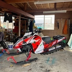 緊急値下げ！スノーモービル美車！Arcticcat M8000 HARDCORE alpha one