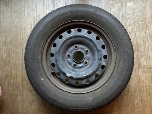ノーマルタイヤ（鉄ホイール付き）195/65R15 91H