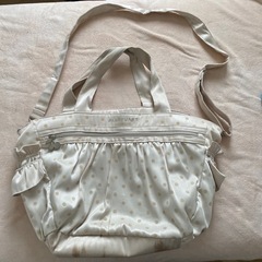 ジルスチュアート  マザーズバッグ　ベージュカラー