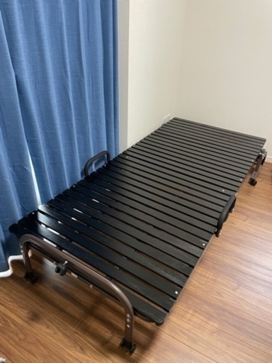 約1ヶ月使用　アイリスオーヤマ　折りたたみスノコベッド