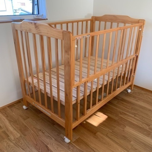 お譲り先決まりました】カトージ ベビーベッド katoji 木製 赤ちゃん 子供