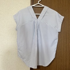 ストライプ柄シャツの画像