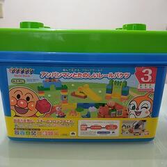 ブロックラボ アンパンマンとたのしいレールバケツ