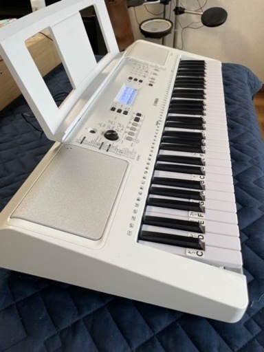2020年製EZ-300 YAMAHA 電子ピアノ　キーボード　YAMAHA 光る61鍵 キーボード EZ-300