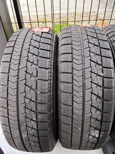 スタッドレスタイヤ　アルミホイール付き　トヨタ　ヴォクシー80  VOXY 15インチ　ブリヂストン
