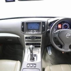 セダン系も入荷していますのでご安心ください❣　　日産　スカイラインの画像