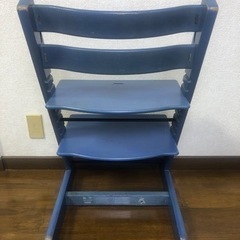 椅子 ストッケ(青)の画像