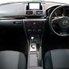 【視界が広くスポーティな車！！】　デザインの人気が高いのでオススメです。の画像
