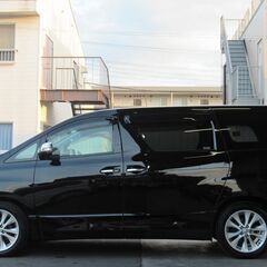【安全装備が充実している車！！】　乗り心地が良いのでファミリーカーでオススメです。の画像