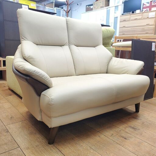 ニトリの2人掛けソファ　モデル：Nシールド コウテイ3 BE