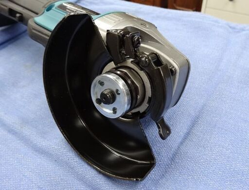 未使用 マキタ 100mm 40Vmax 充電式ディスクグラインダ GA009GZ 本体のみ 2020年製 makita 電動工具 西