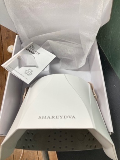 プロ用ネイルライト1度使用しただけほぼ新品　シャレドワ　おまけ付き　最終値下げ