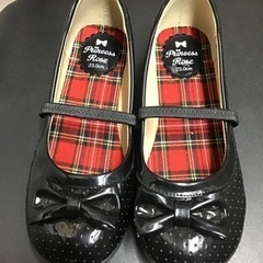 中古　女の子　靴　黒　23.0cmの画像