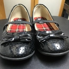 中古　女の子　靴　黒　23.0cmの画像