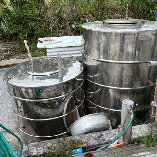 ステンレス貯水タンク