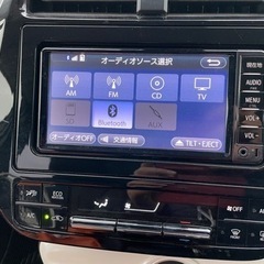 トヨタ　プリウスSツーリングセレクションの画像