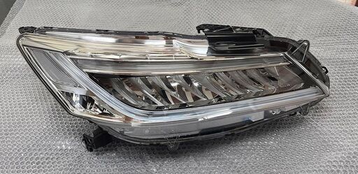 ⭐️超美品！ホンダ アコードハイブリッドCR7 右側ヘッドライト純正品 刻印J0