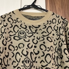 レディースセーターの画像