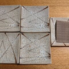 （中古）皿や湯呑み お譲りしますの画像