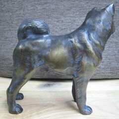 R506 犬 置物 オブジェ 飾り物 金属製 約1.5Kg 美品の画像