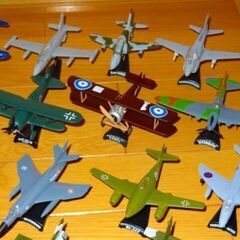 週刊デル・プラドコレクション 世界の戦闘機 全６５機＋バインダー2冊セットの画像