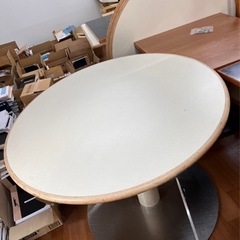 ダイニングテーブル　丸型※テーブルのみの画像