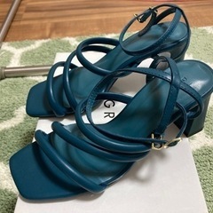 グレイル靴3足1万円で売ります