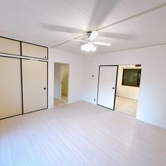 ★3月21日入居可能！　☆民泊可能！　★ペット相談！　☆楽器相談！　★事業用途相談！　☆室内リフォーム済！　★追い焚き！　JR常磐線「大甕」駅 徒歩49分　5LDKのリノベーション　常陸太田市の戸建てはいかがですか？ - 不動産