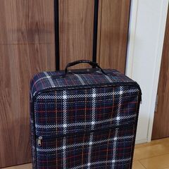 MONO COMMCA　キャリーケースの画像