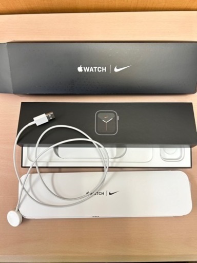 Apple Watch SE NIKE （第一世代）GPS 40mm