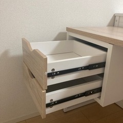 木目調バイカラーデスクの画像