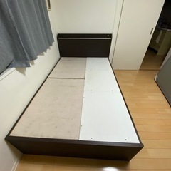 セミダブルベッド　（ニトリ) （問い合わせがいっぱいで返信できない人に申し訳ございませんでした)の画像