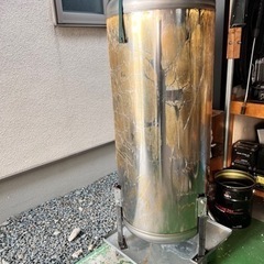 給湯器　タンク370リットル