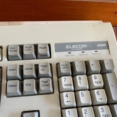 中古　キーボード　ELECOM エレコム　の画像