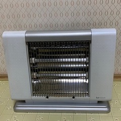 コイズミ2010年製電気ストーブの画像